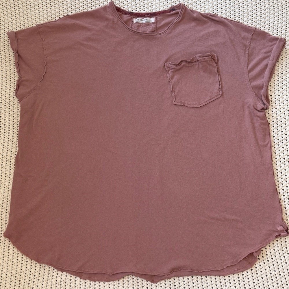 Free People We The Free Oversized Pocket T-Shirt Mauve Pink Raw Edge size Small